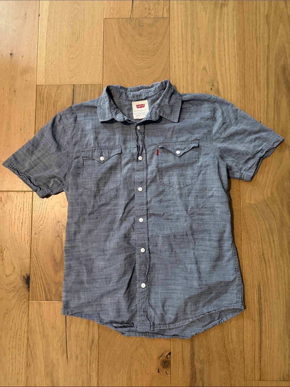 Levi's Boys Short-Sleeve Button-Down Shirt in Light Blue